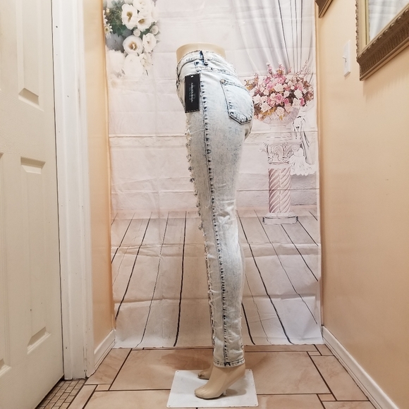 Juniors High Rise stretch skinny legs jeans Size 13 - Picture 6 of 7